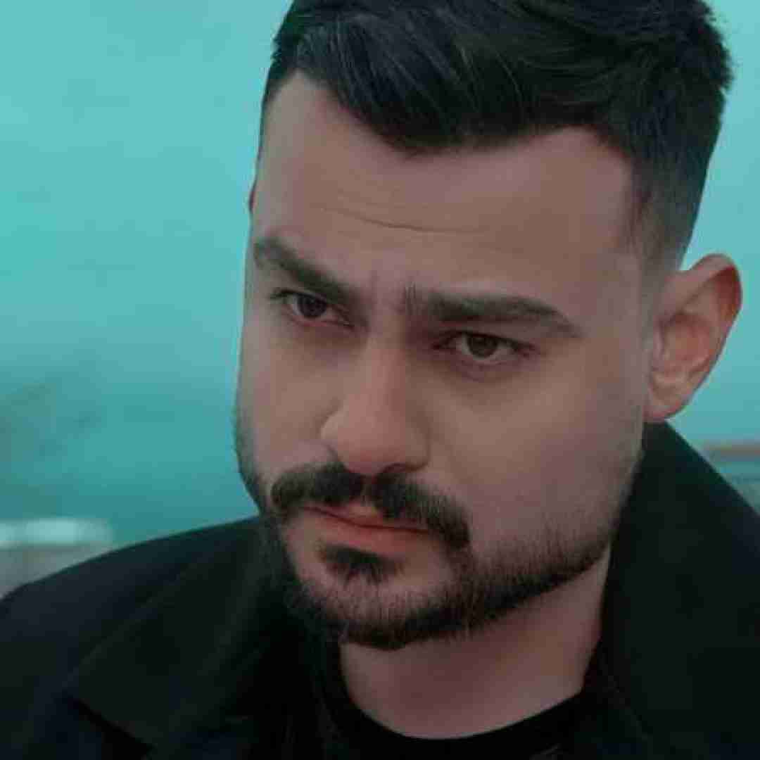 روح الله کرمی زیباترین عالم قشنگترین ستارم
