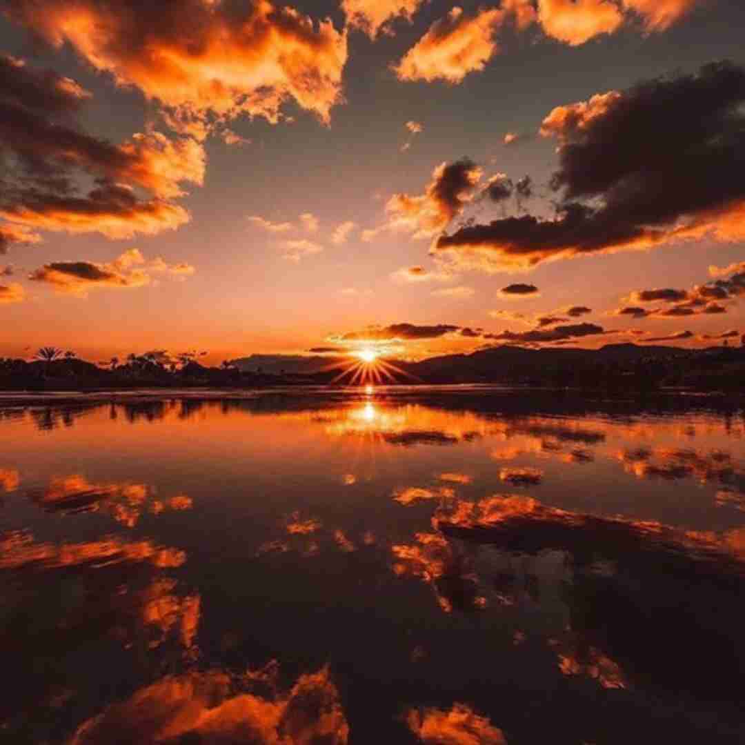  با اینکه توی هر خیابون هست یادگاریت با صدای زن