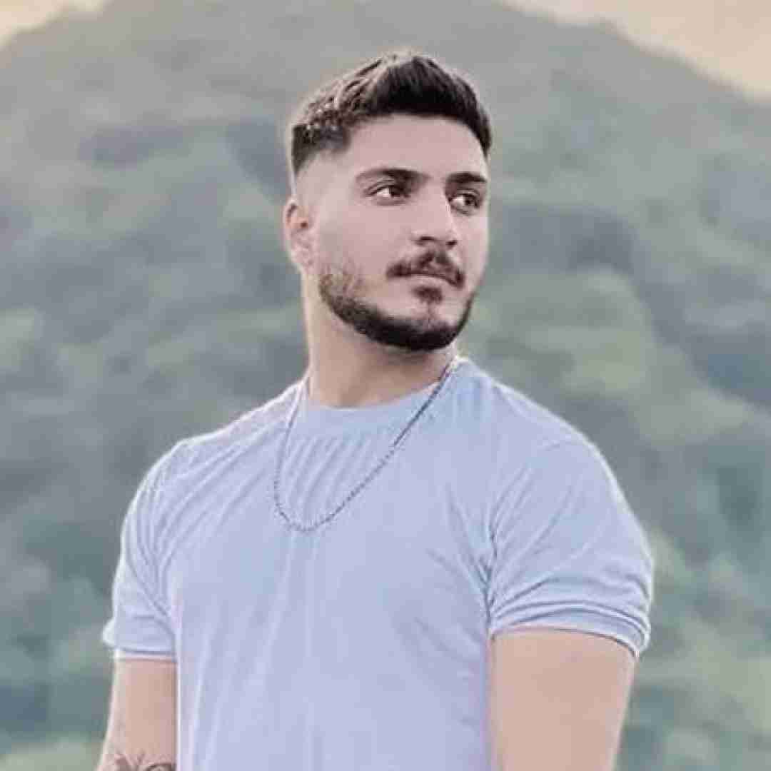 آرمین برمایه تف به این زمونه اصن تقلبی شدن حتی الکلام