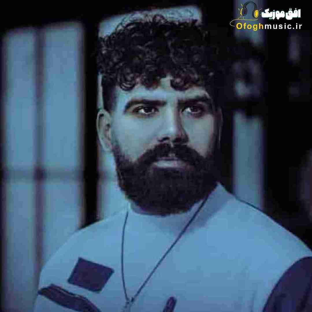 نوید کریمی دور تمومه قشنگیات بگردم