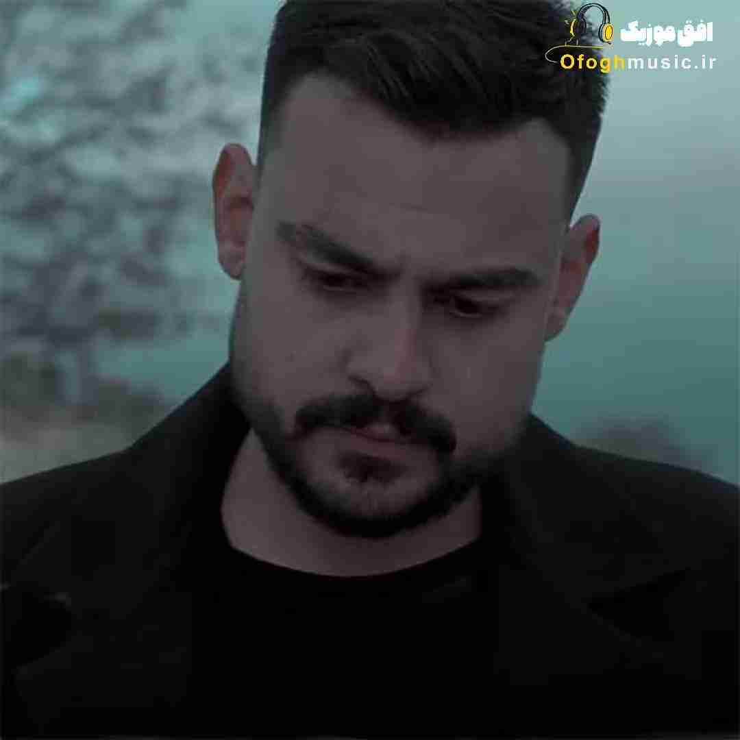 روح الله کرمی و ناو چاود زندانیم مژیل تو سلولمه