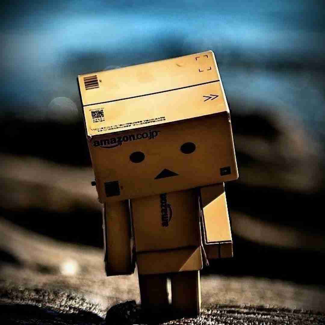  همه رو میکنم رنده خیالت تخت هنو سر میبرم با پنبه