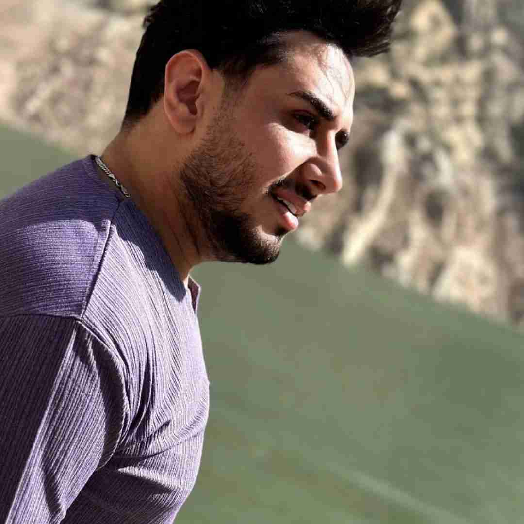 سینا پرهیز تا قصه ی کم شرو کیده خودزنی