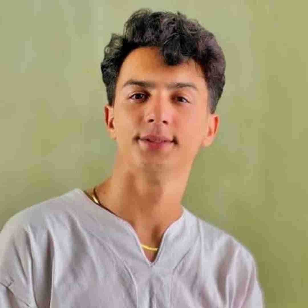 ابوالفضل رحیمی اونایی که چال گونه دارن یه خال نشونه دارن