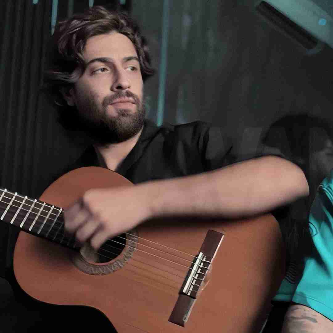 مهراب یکی یکی آرزوهام جلوم ضربدر میخورن