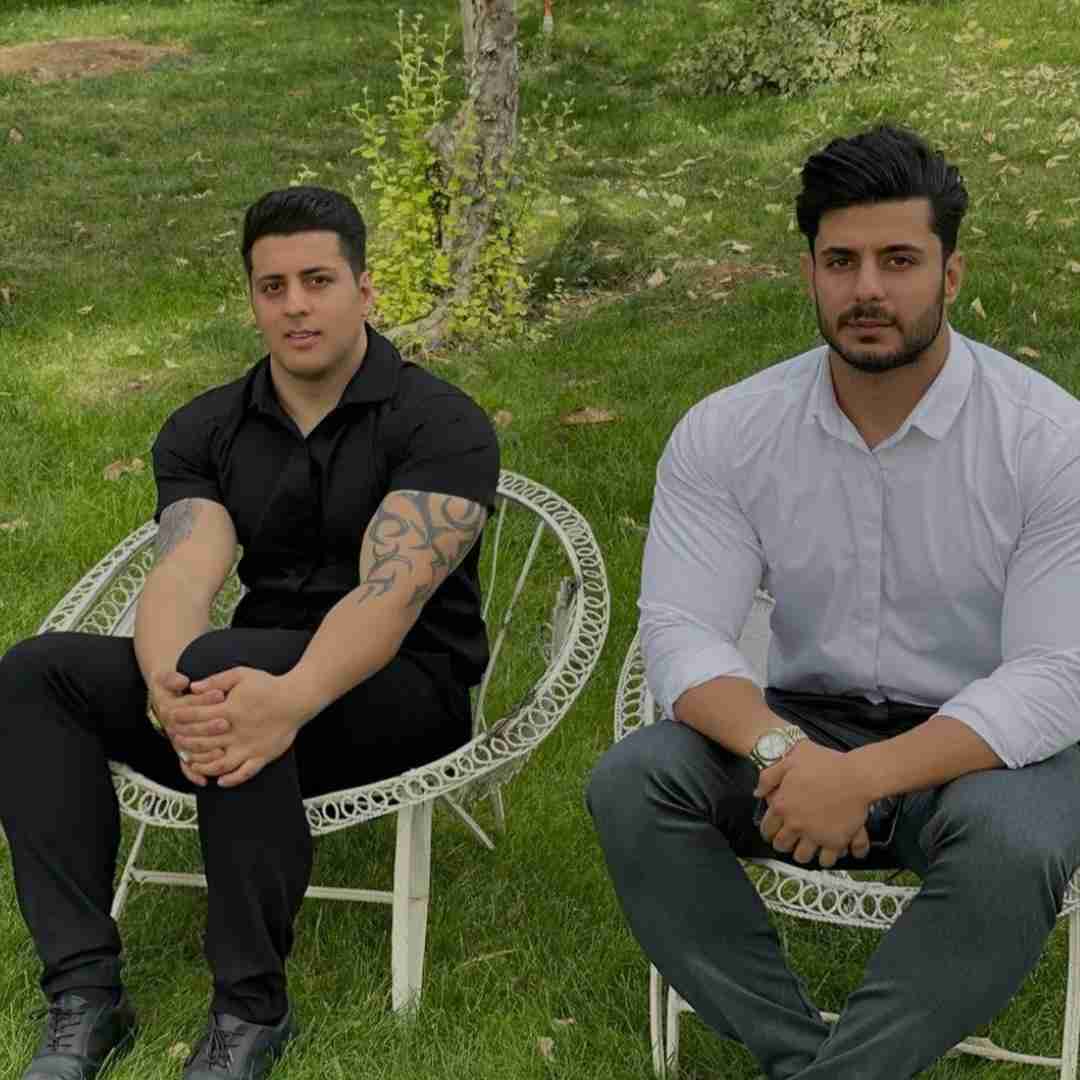 سبحان رستمی یکی یکی رد مکنم عکسای دو نفره