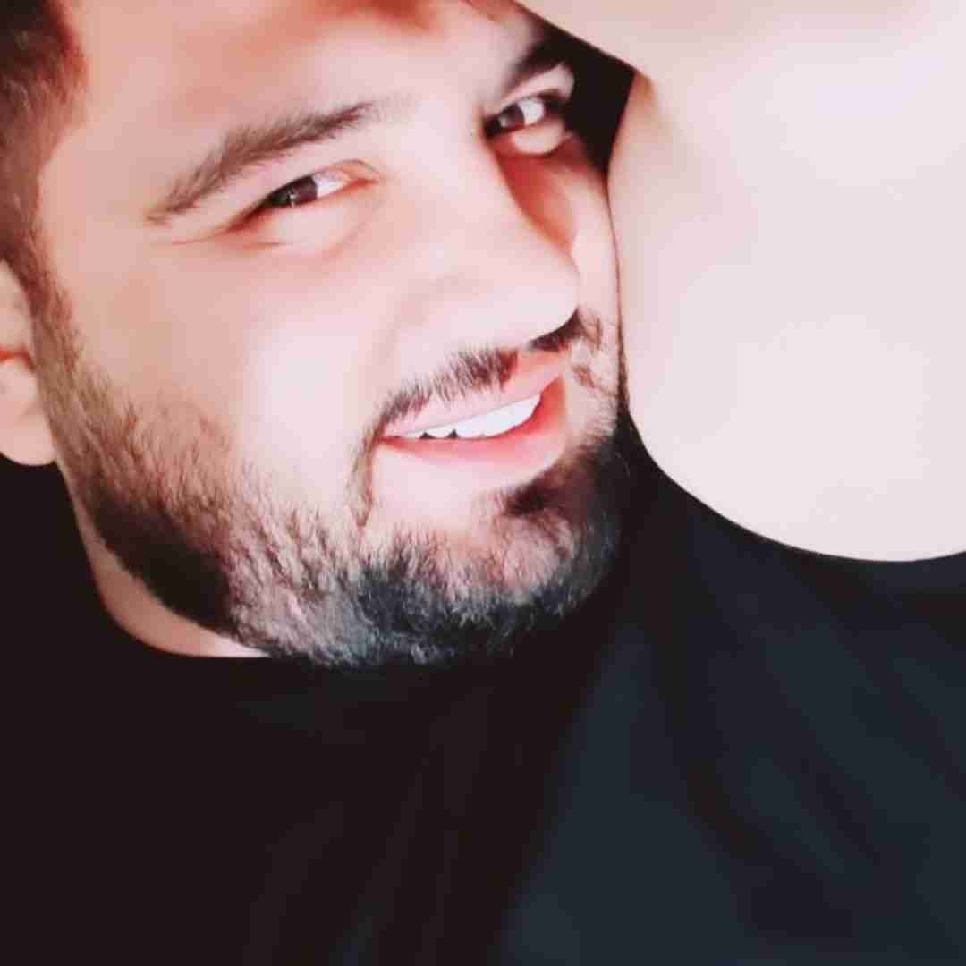 آرشام من زیر حکمم خالیه پشتم