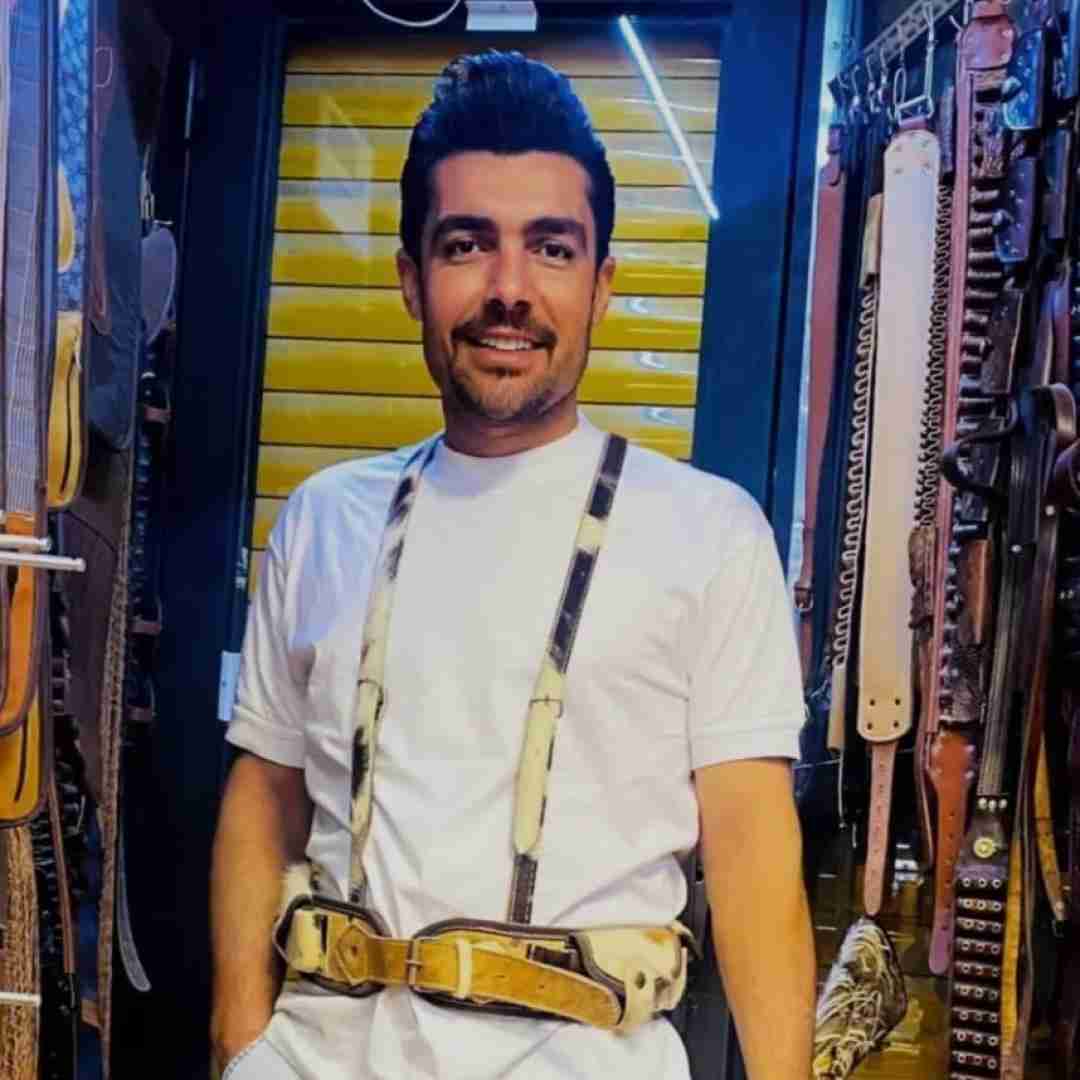 فرشید حکمتی جومه زرد