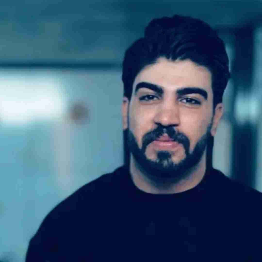 علی بیرو یه عادتی مه دارم هرشو وا عکسته خواوم بیره