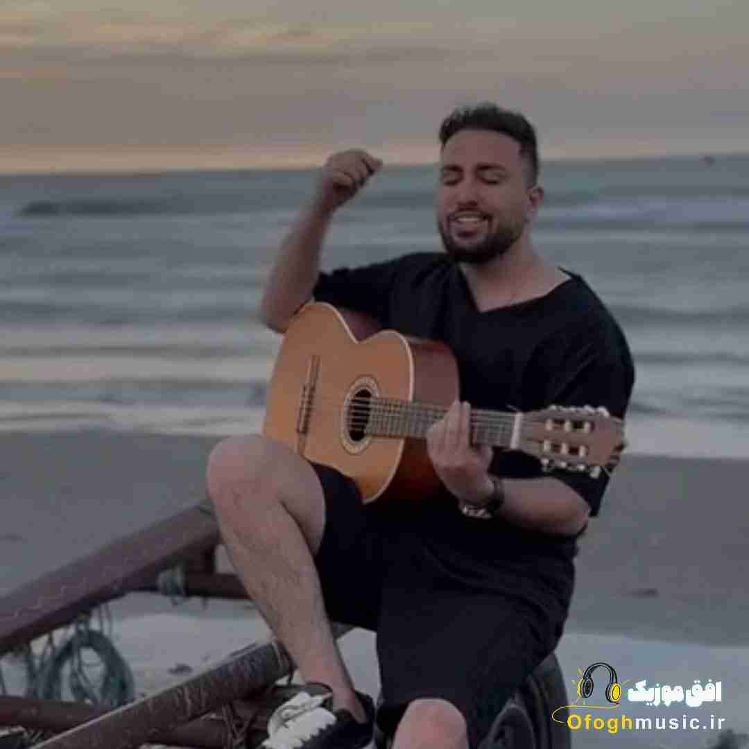سالار صفرزاده دلم میخواد مثل قدیم موهاتو هی ببافمش