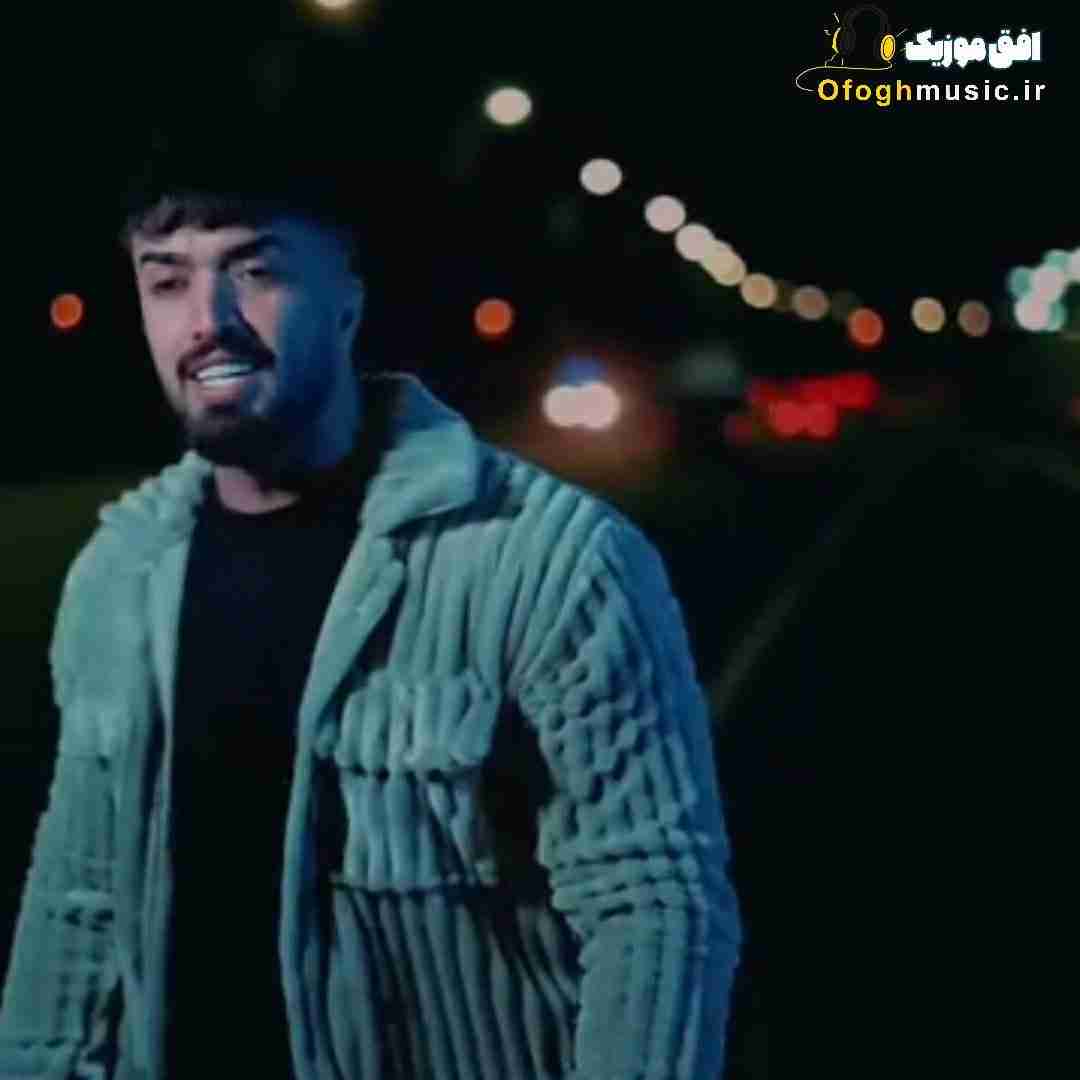 علی رستمیان یادم نمیره گذاشتی قلبم وسط حرفات