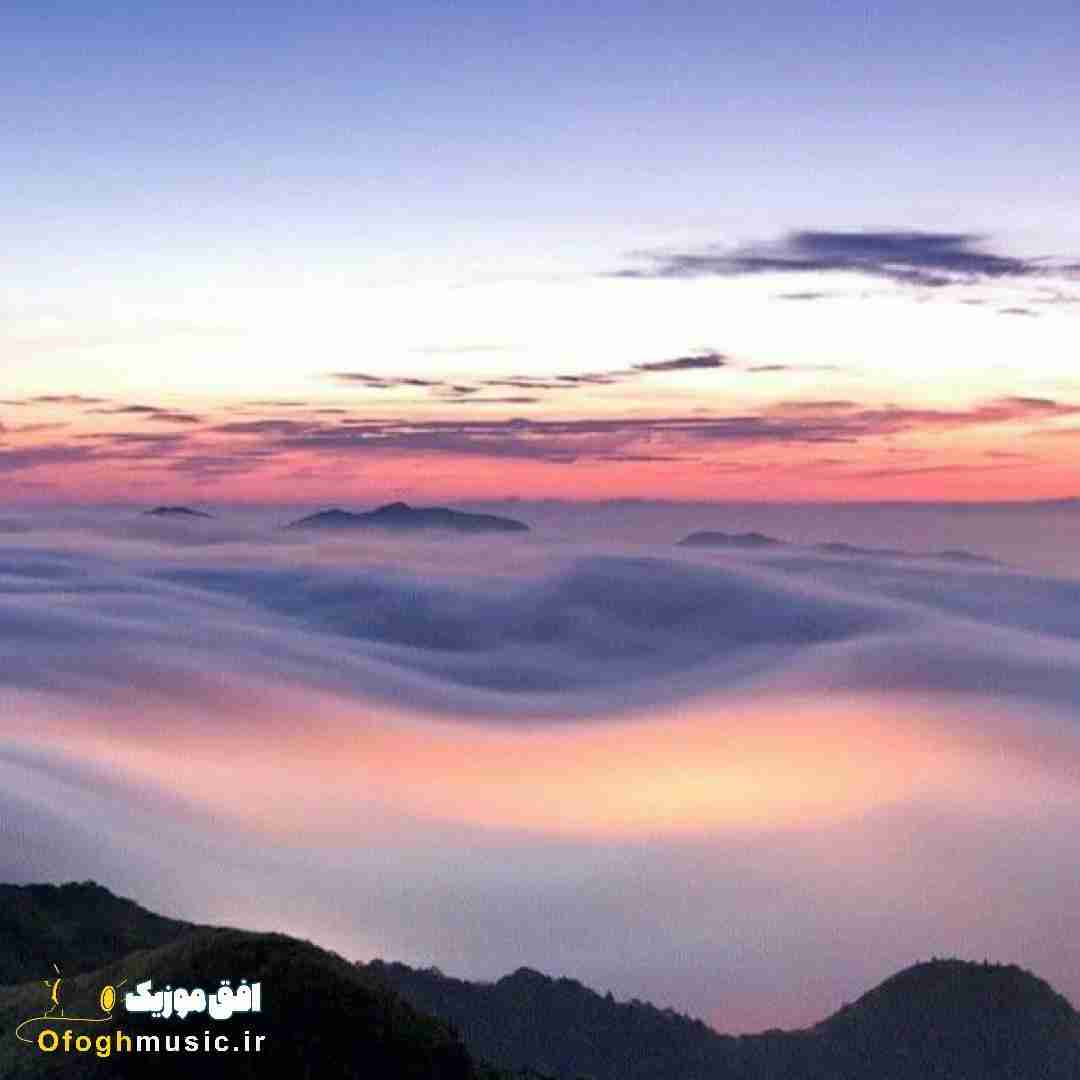  چشما خون سنگین سرم بهشت اونور من اینورم