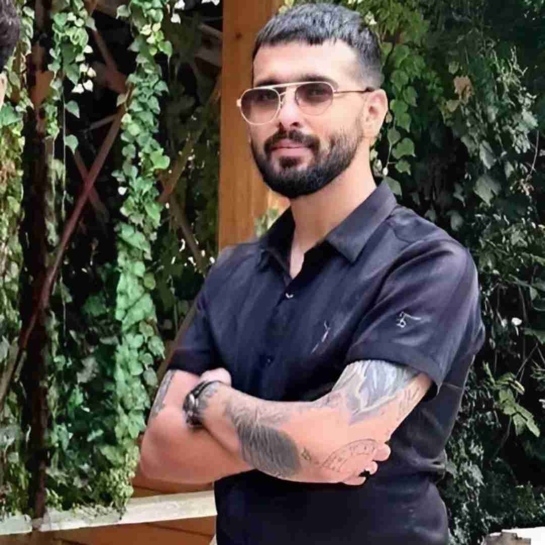 کمیل کولایی آهای داداش بزرگه این دنیا پر گرگه