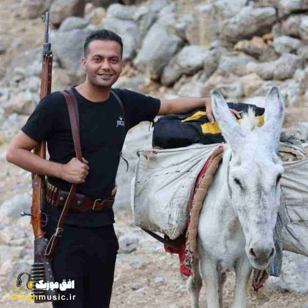 دانیال هوشیاری پدر