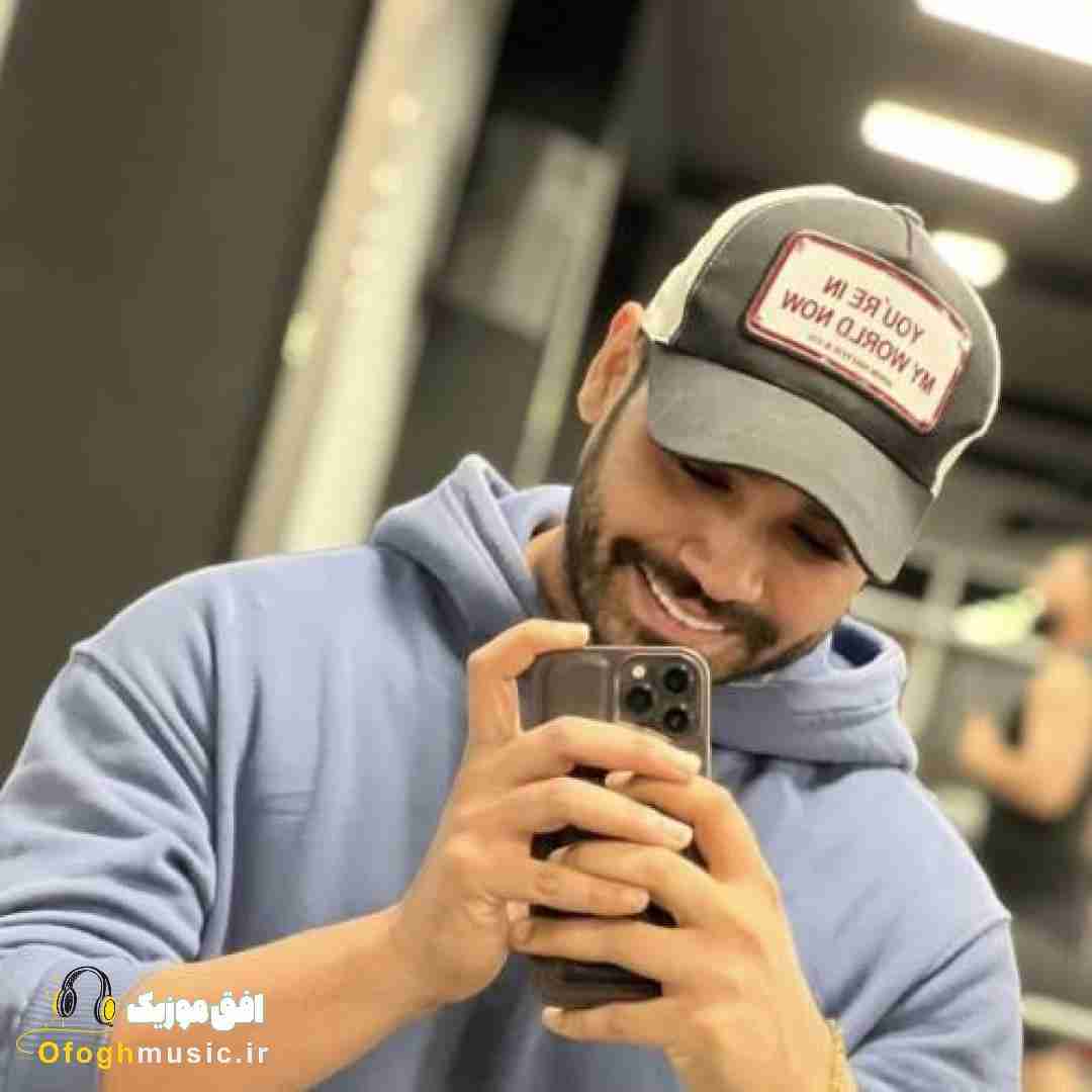 سینا درخشنده گیسو کمند