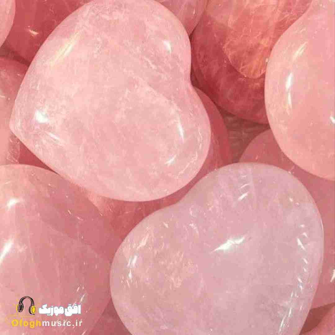  میدونستی عاشق نوع خندتم میدونستی حساسم الکی