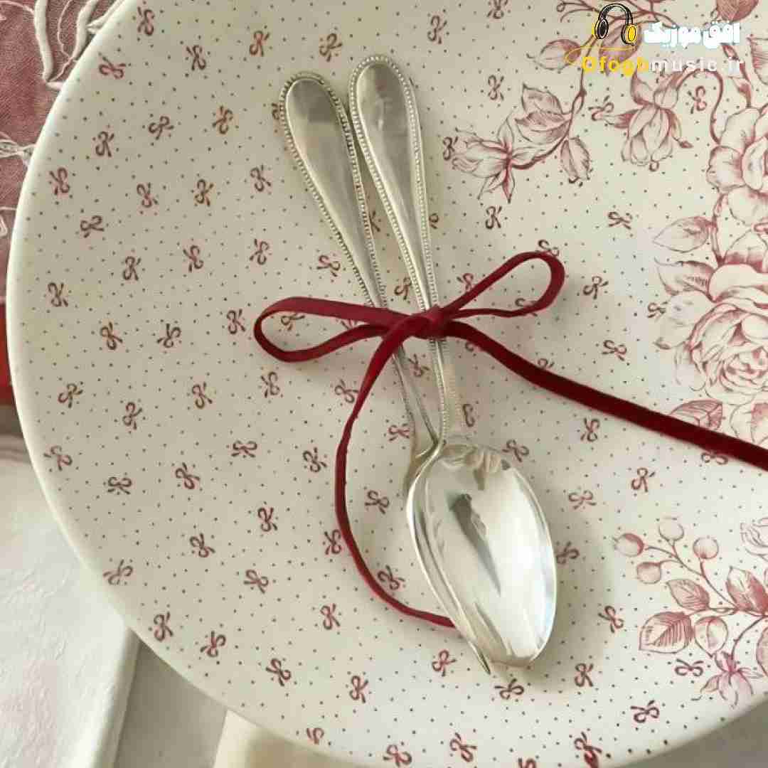  اینجا شب شده دیگه همه پارن دافی بهم میگه
