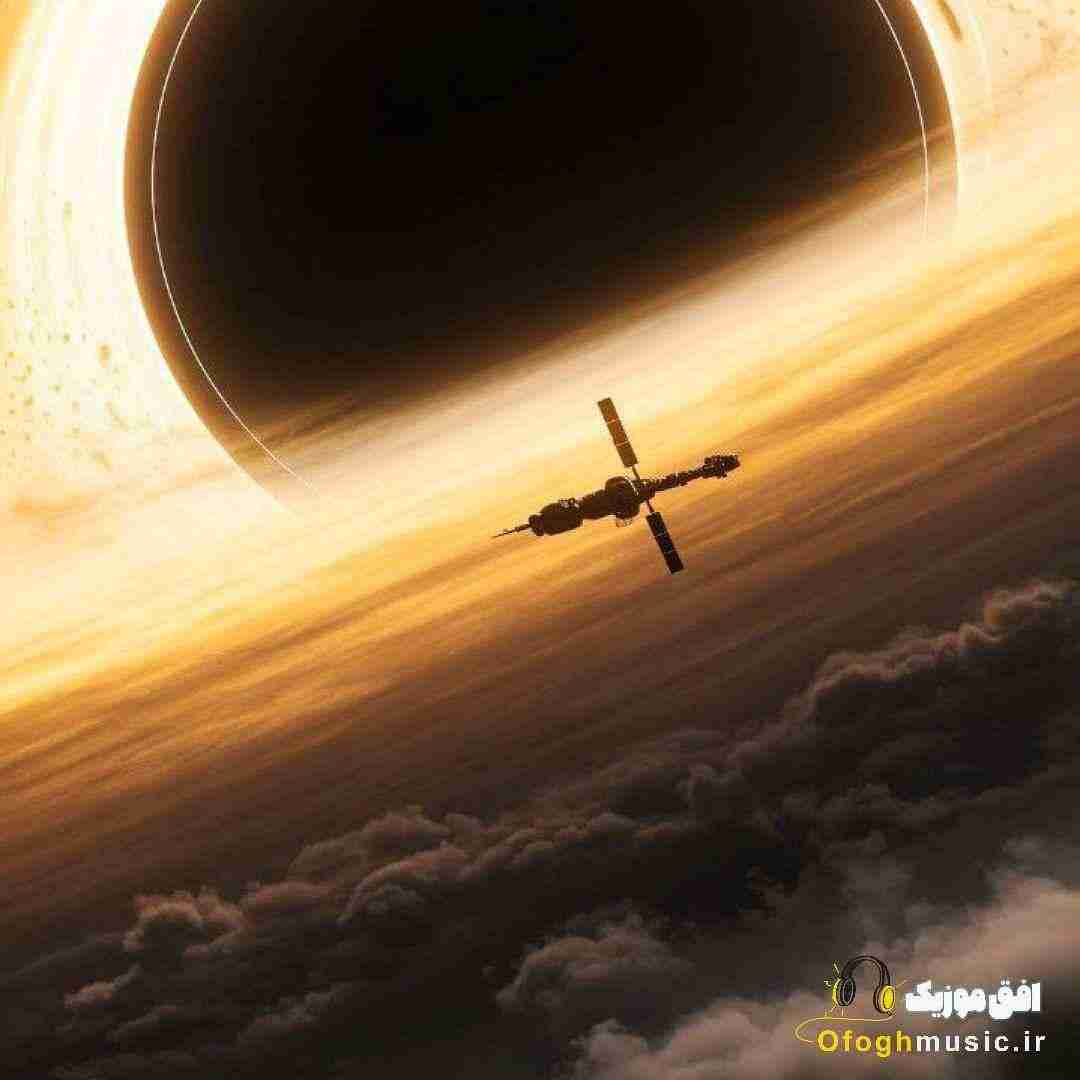  مثل دریایی که فاز عسل گرفته آی دلم عشقت رو از روز ازل