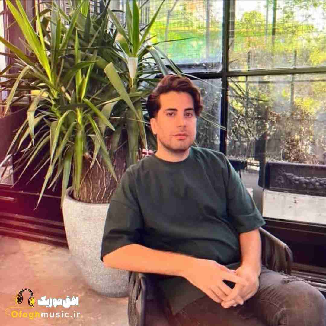 فرشاد آزادی بد نکو با من بگیر دستامه یکمی راه بیا