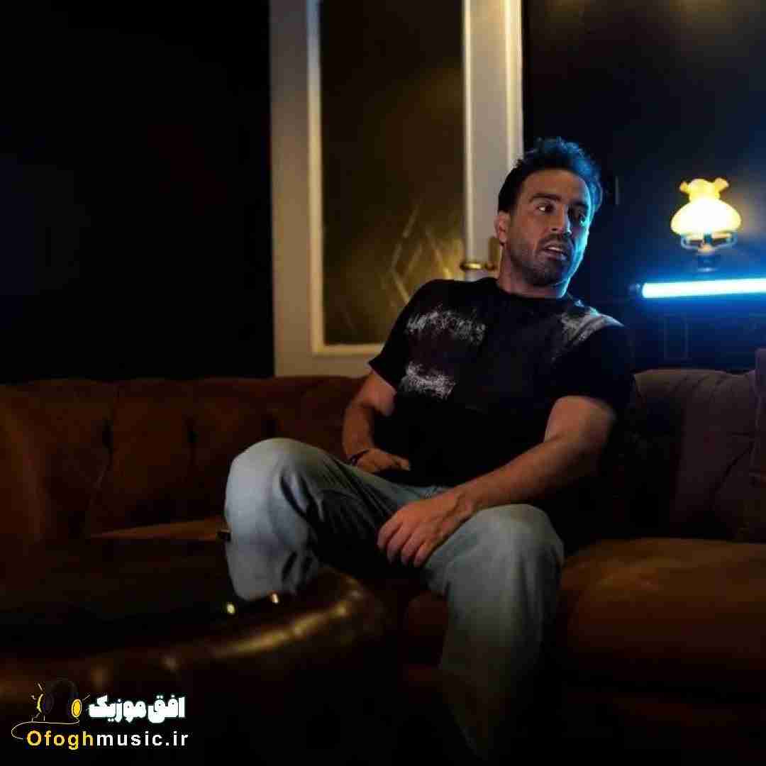 احمد سلو یعنی باور کنم اینو یا نکنم دیگه نیستی