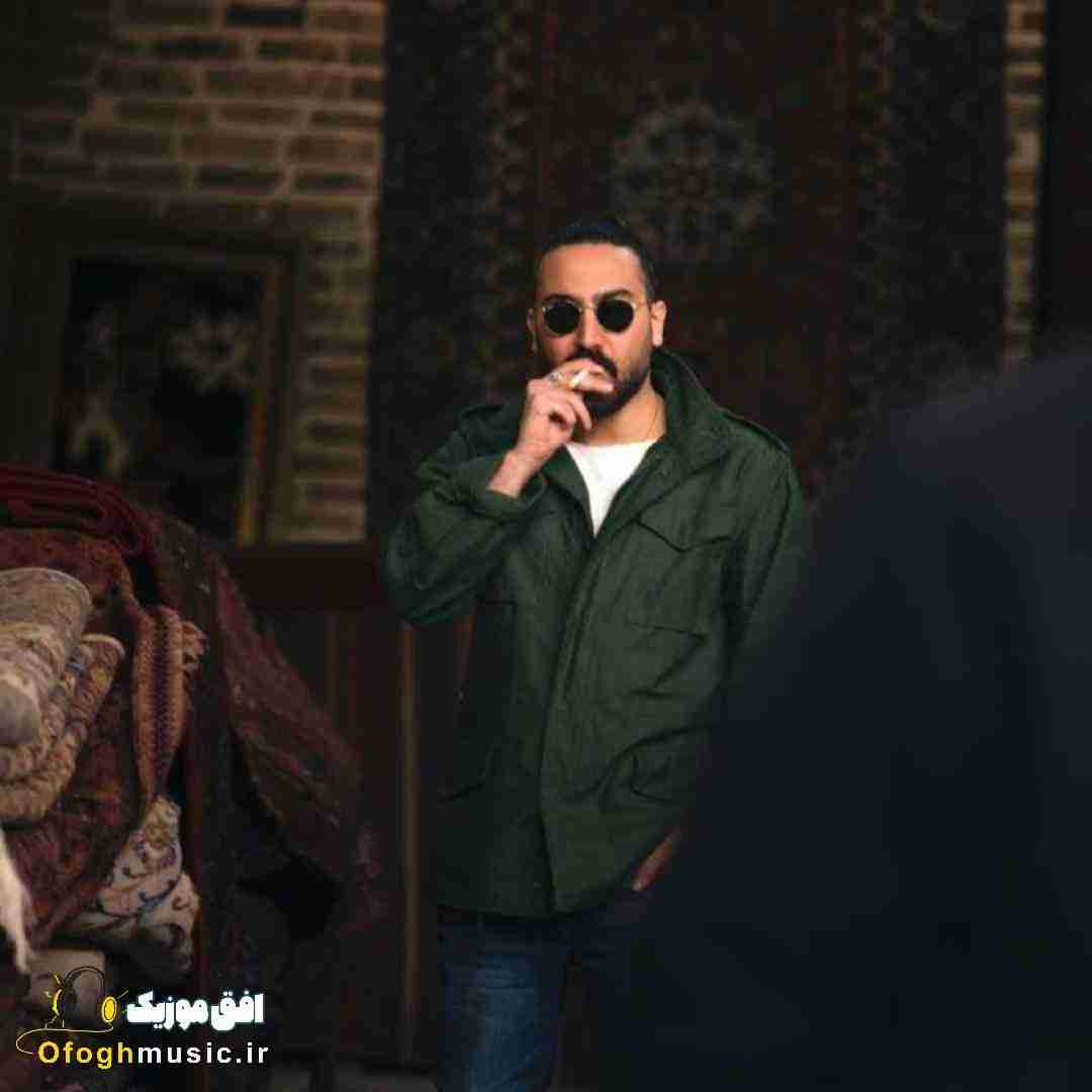 امیر عظیمی دریا کنار