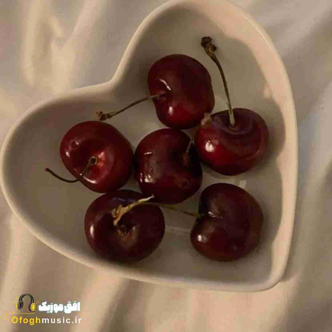 سعی کردم آدم بشم ولی نمیشه خدا دست منو بگیر