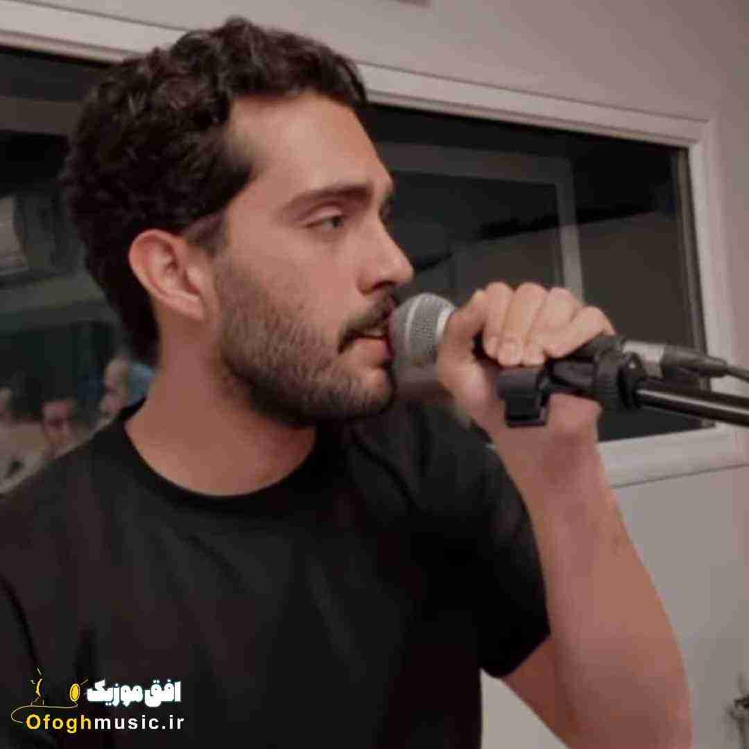 حامیم من تموم زندگیمو دنبال یکی شبیه تو بودم