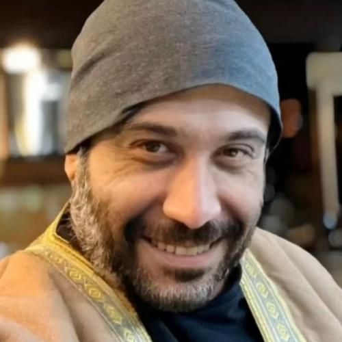 محسن چاوشی فدای سرت که من قسمتم مث موی تو پریشونیه