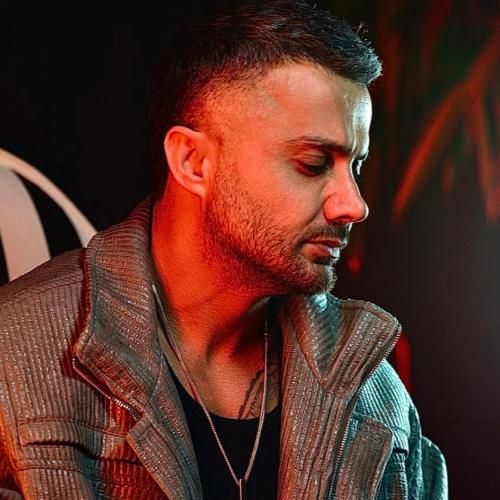 ابی عالی قلم در دست من ندارمه برگه